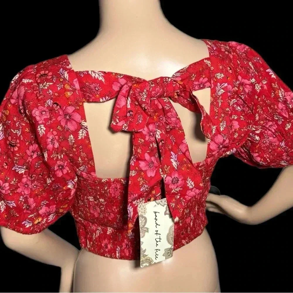New B.O.G. Collective Band Of The Free Boho Red Floral Blouse Smocked Crop Sz M - Picture 6 of 13